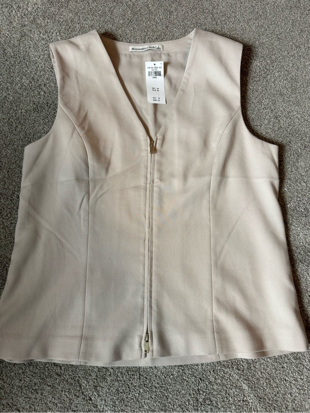 NWT Abercrombie Tailored Front Zip Vest Top | Quiet Luxury | Neutral Minimalist - Picture 6 of 12